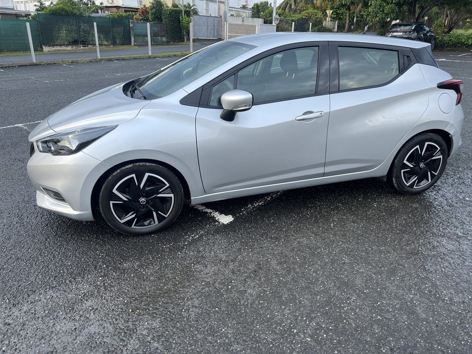 Nissan Micra Grise – Boîte automatique