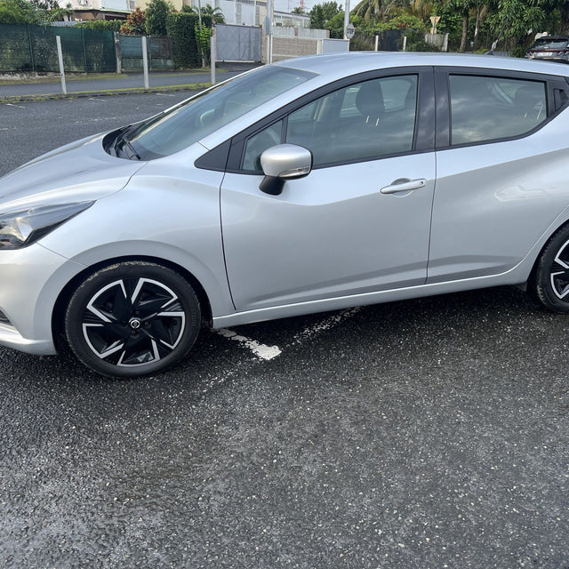Nissan Micra Grise – Boîte automatique